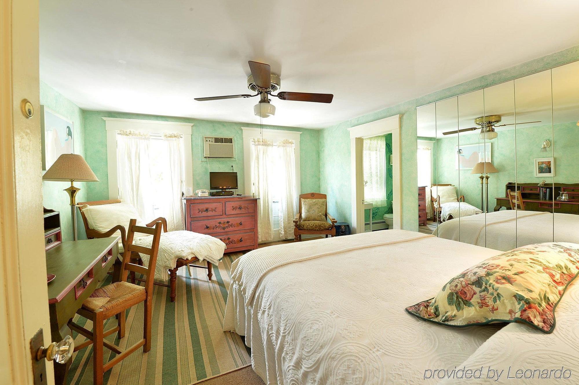 The Village Latch Inn Southampton Εξωτερικό φωτογραφία