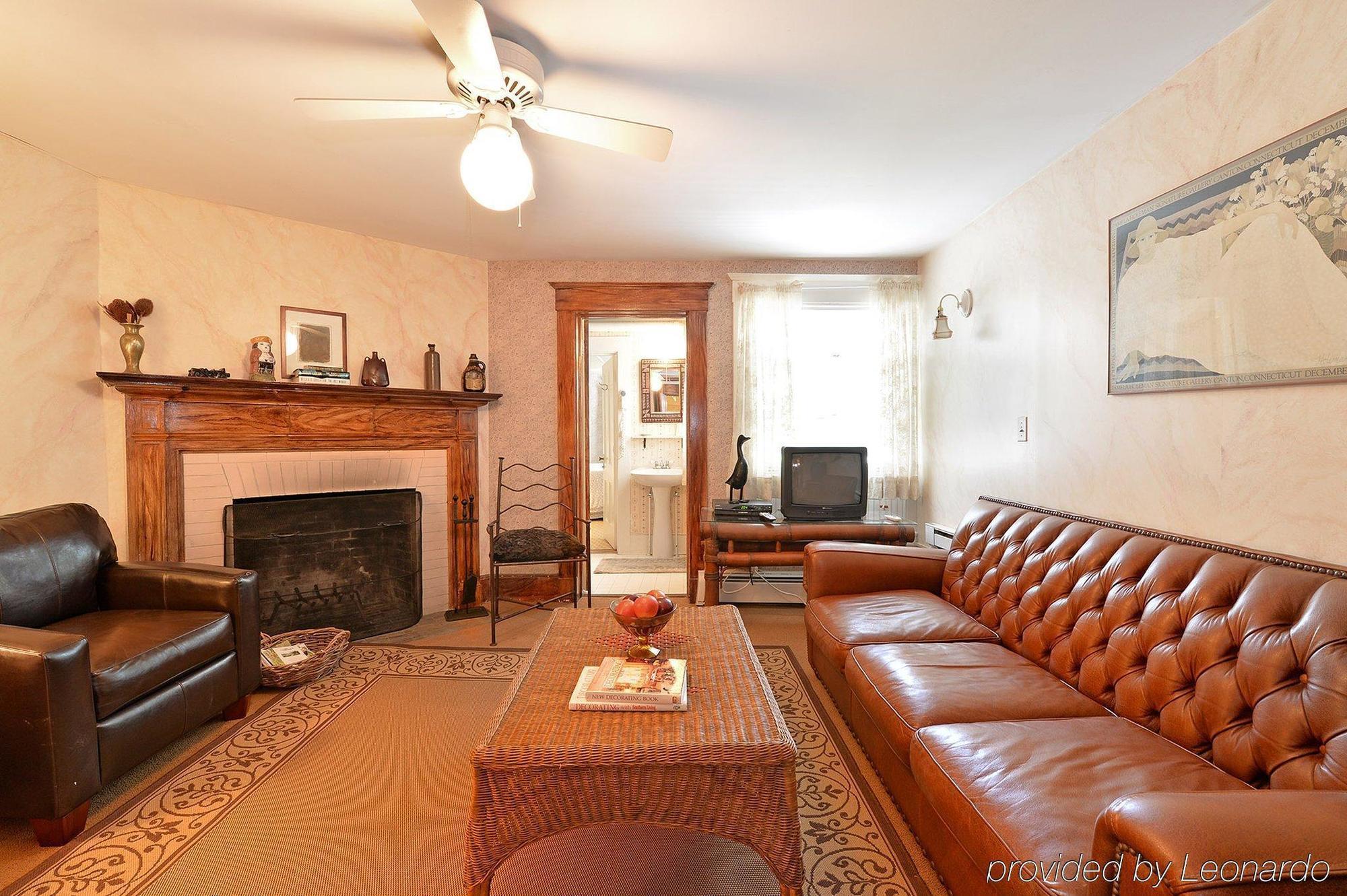 The Village Latch Inn Southampton Εξωτερικό φωτογραφία