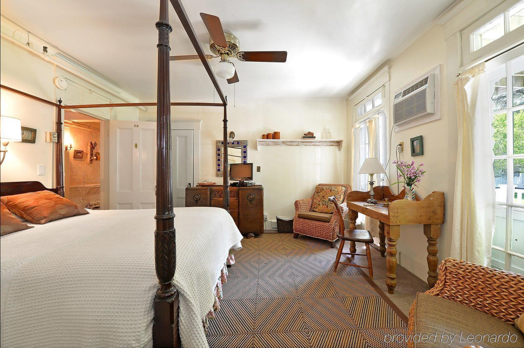 The Village Latch Inn Southampton Εξωτερικό φωτογραφία