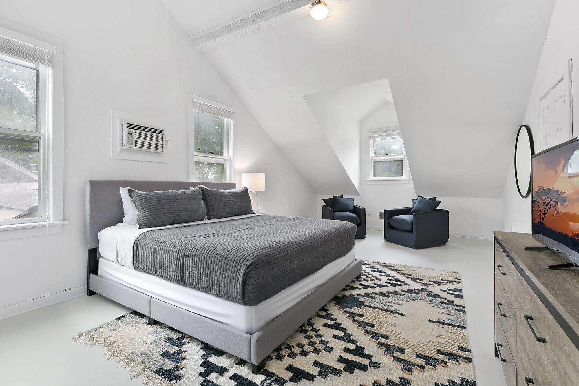 The Village Latch Inn Southampton Εξωτερικό φωτογραφία