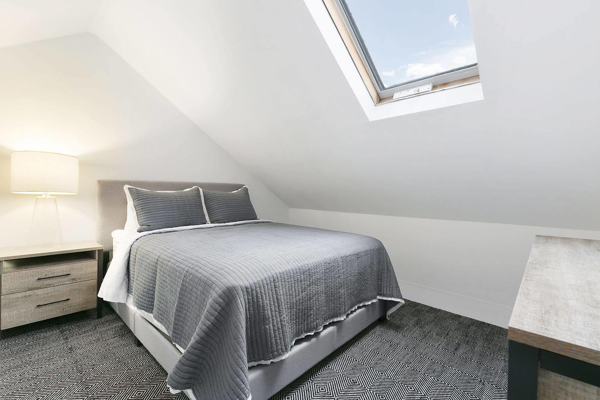 The Village Latch Inn Southampton Εξωτερικό φωτογραφία